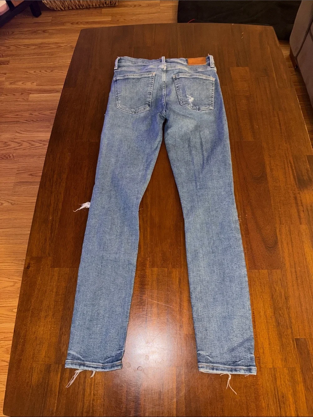 Citizens of Humanity Rocket Ankle Medium Blue Wash Distressed jeans. Size 27.